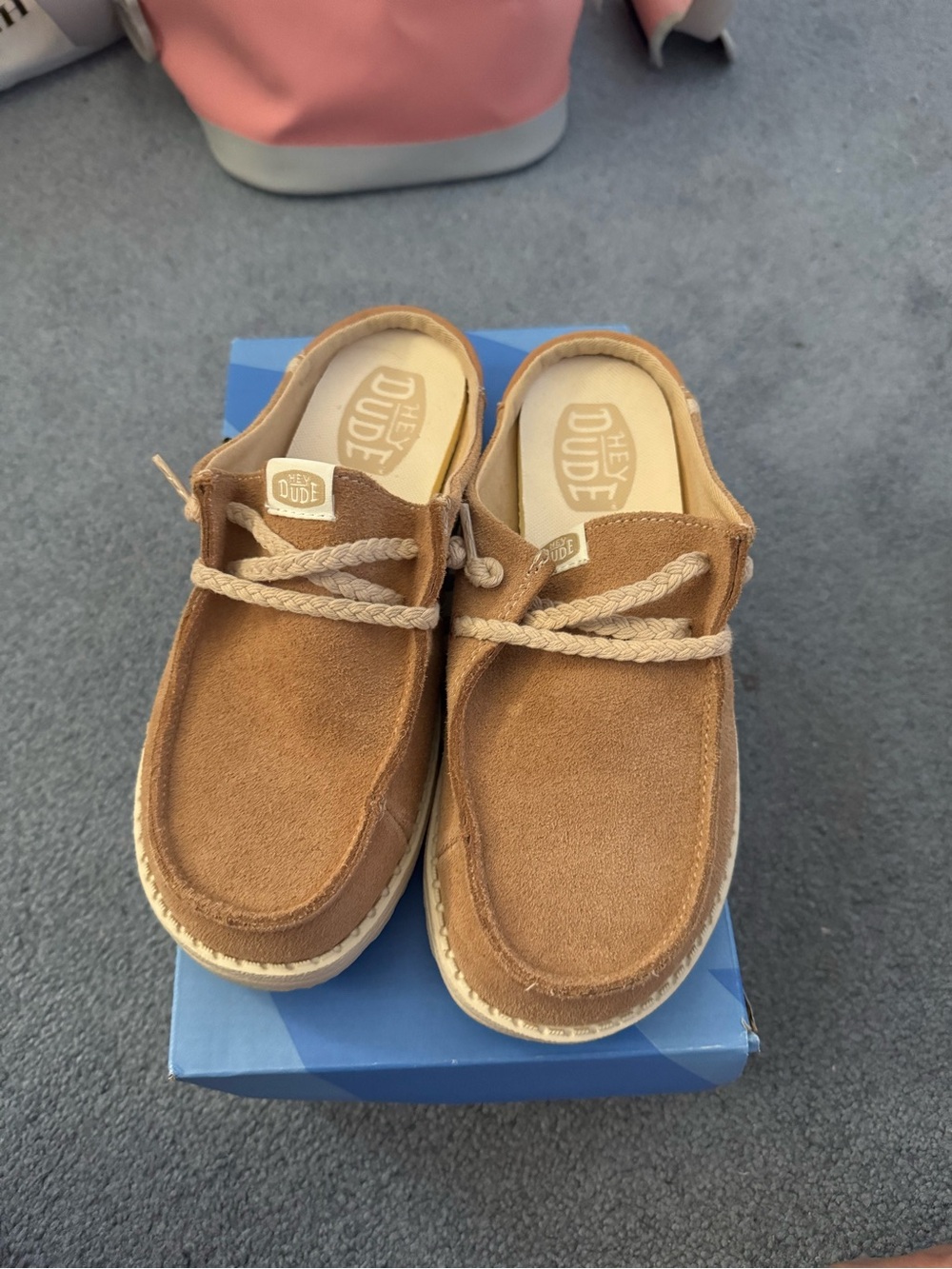 Slip ons - Picture 3 of 3